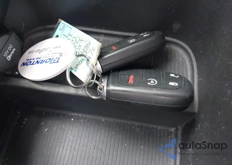 2017 Ram 1500 Night 4X4 5'7 Box из США, поврежденный, VIN 1C6RR7MT9HS617785